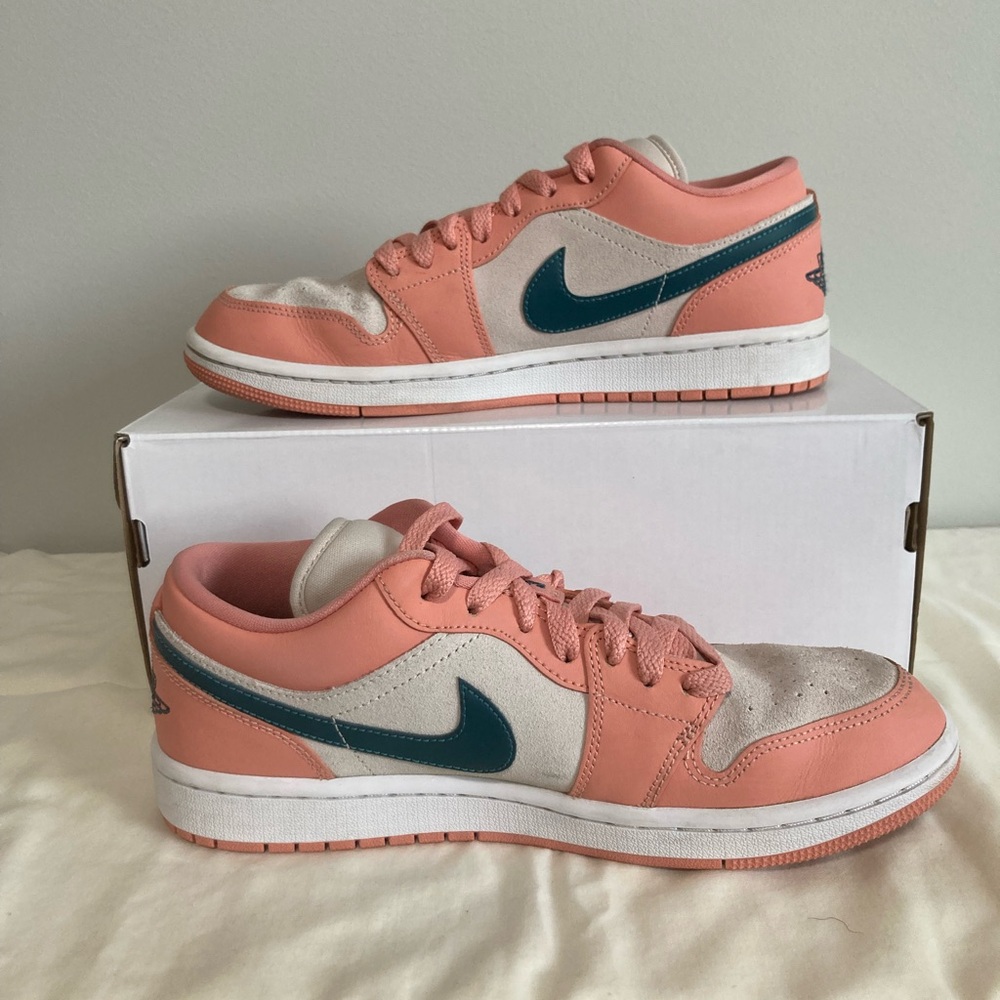 Jordan 1 low Light Madder Root  size 9W